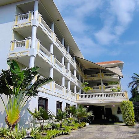 סמבאלפור Hotel Royal Retreat מראה חיצוני תמונה
