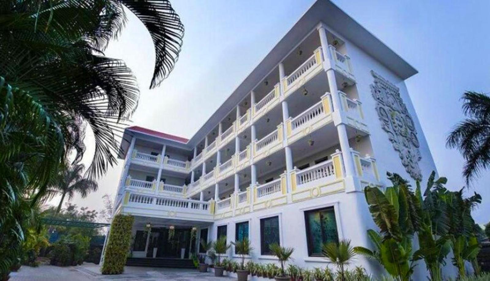 סמבאלפור Hotel Royal Retreat מראה חיצוני תמונה