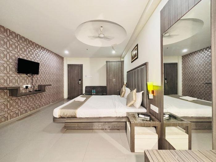 סמבאלפור Hotel Royal Retreat מראה חיצוני תמונה